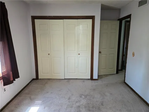$425,000 | 32188 Osawatomie Road, Paola, KS 66071