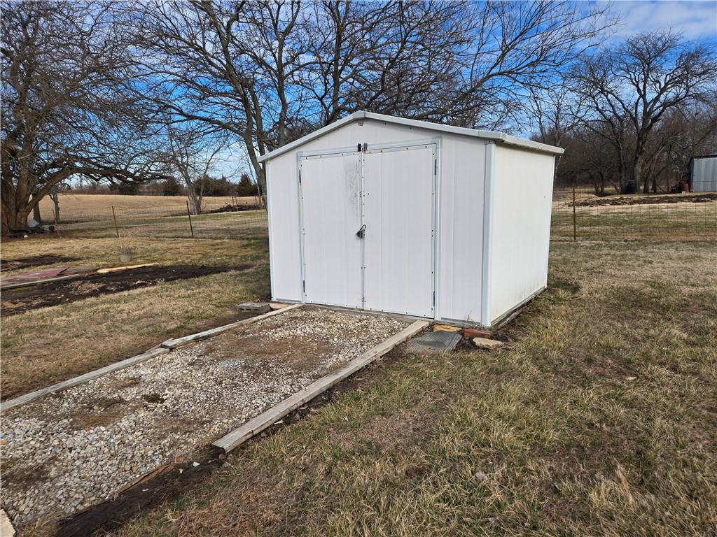 32188 Osawatomie Road Paola, KS 66071 - Photo 5 of 5