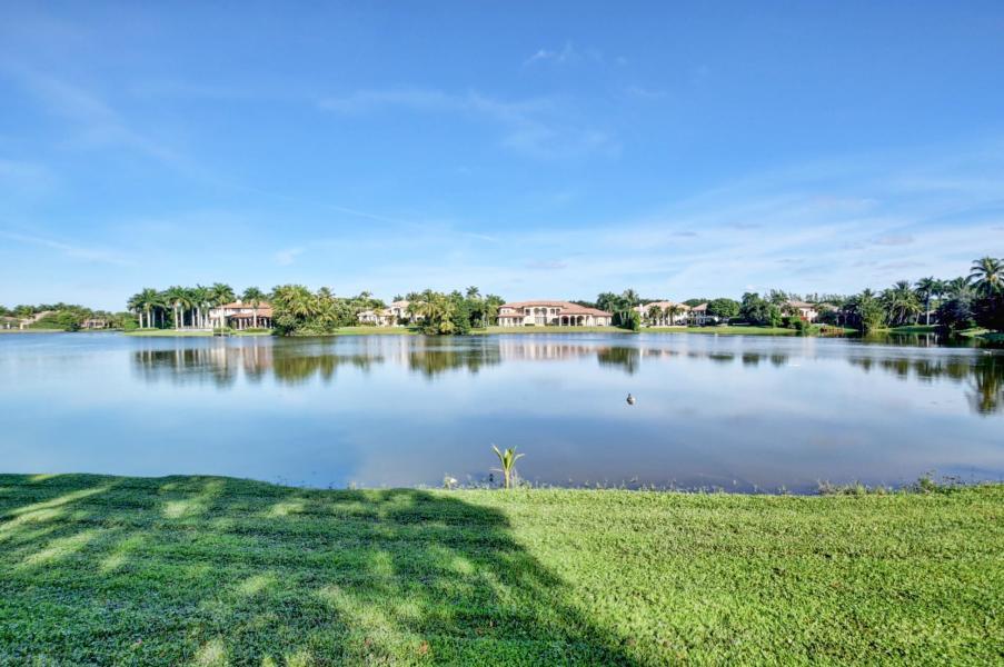 18425 Long Lake Drive Boca Raton, FL 33496 - Photo 2 of 57 20200103171448193454000000-o