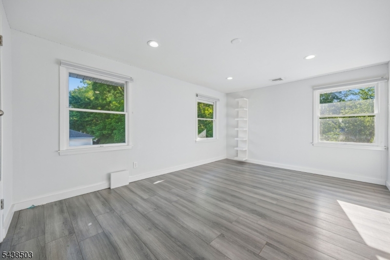 13 Munsey Road Emerson, NJ 07630 - Photo 25 of 48