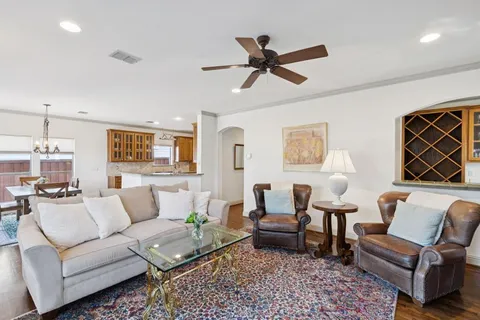 $1,025,000 | 5627 Richard Avenue, Dallas, TX 75206