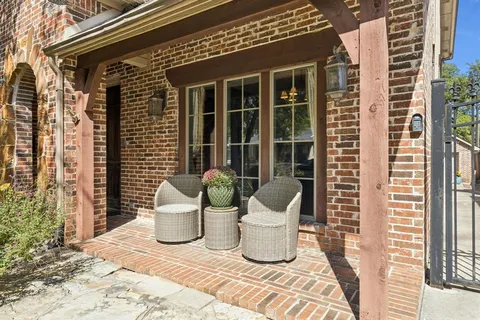 $1,025,000 | 5627 Richard Avenue, Dallas, TX 75206