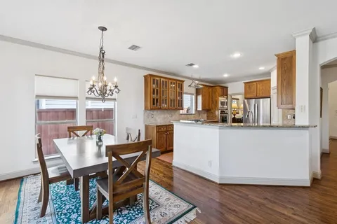 $1,025,000 | 5627 Richard Avenue, Dallas, TX 75206