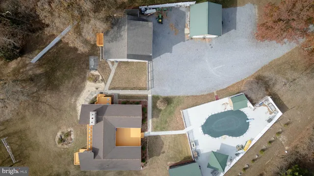 a bathroom with a toilet