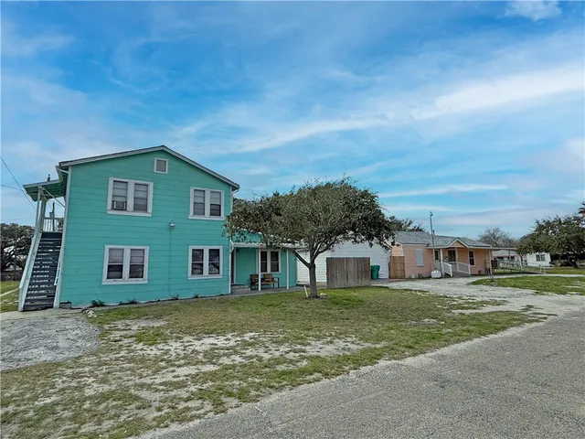 $299,000 | 541 West Wilson Avenue, Aransas Pass, TX 78336