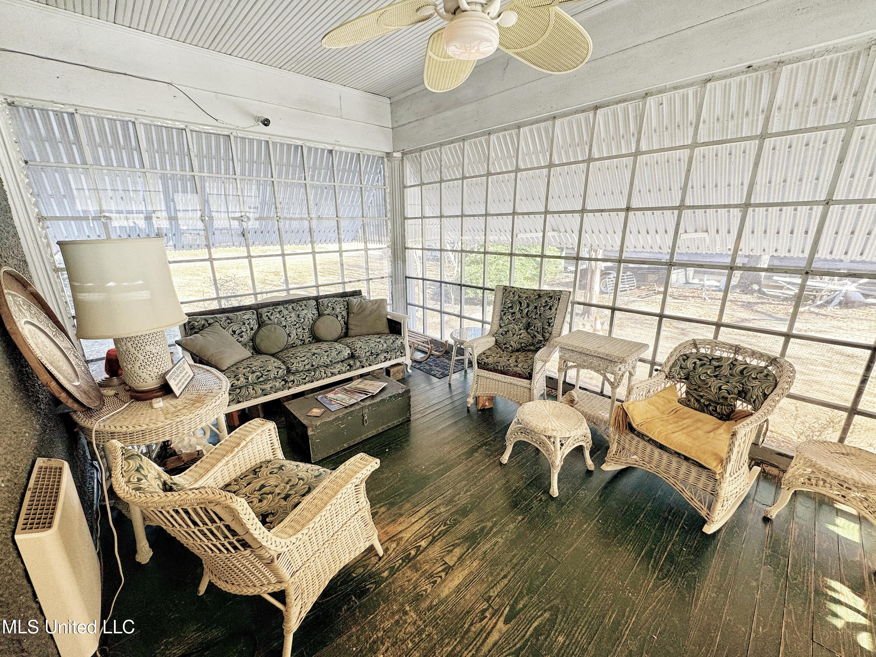 704 Maple Avenue Clarksdale, MS 38614 - Photo 11 of 28 IMG_2557