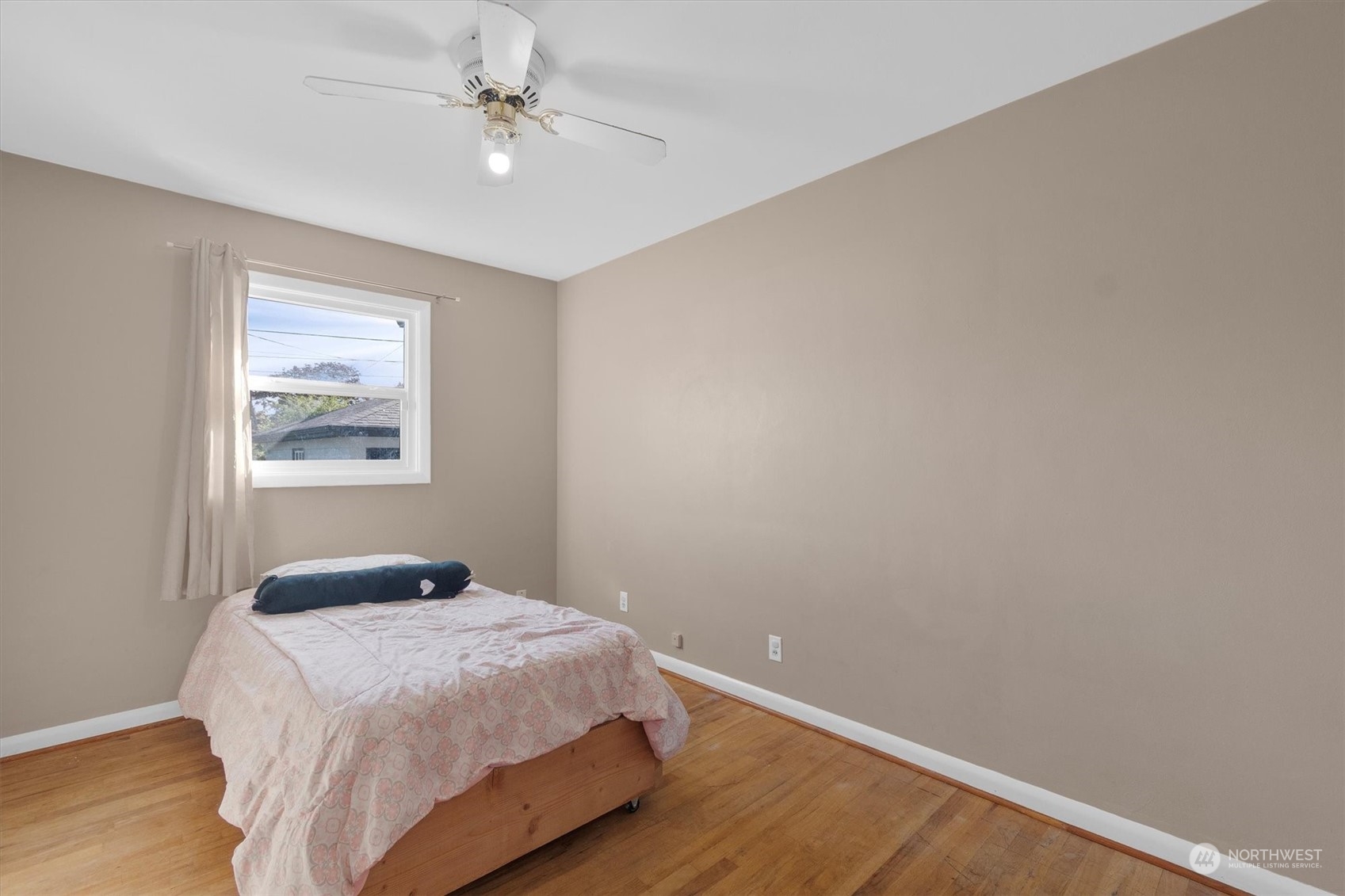 946 22nd Avenue Longview, WA 98632 - Photo 12 of 34 Gallery Image 12