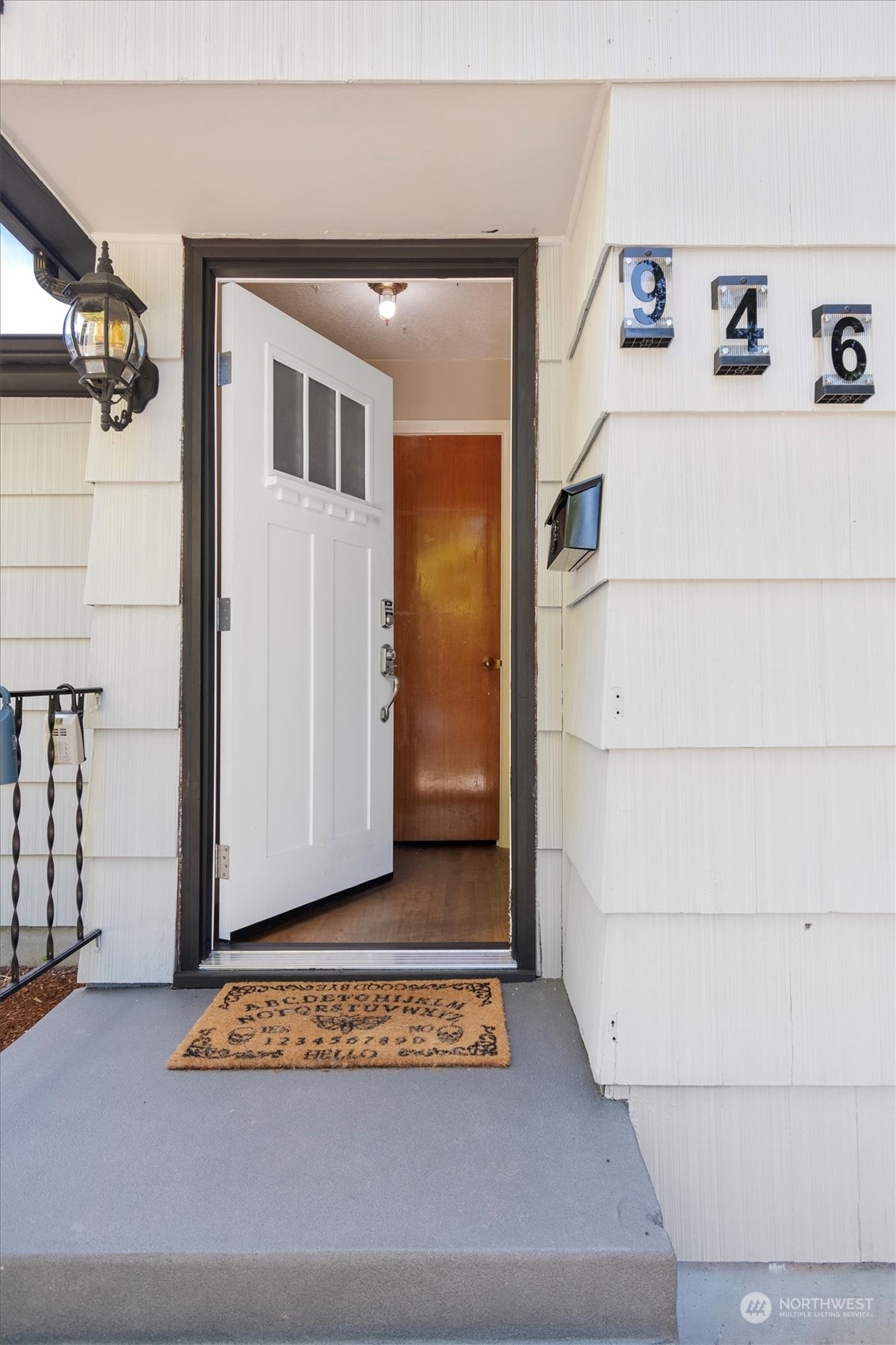 946 22nd Avenue Longview, WA 98632 - Photo 3 of 34 Gallery Image 3