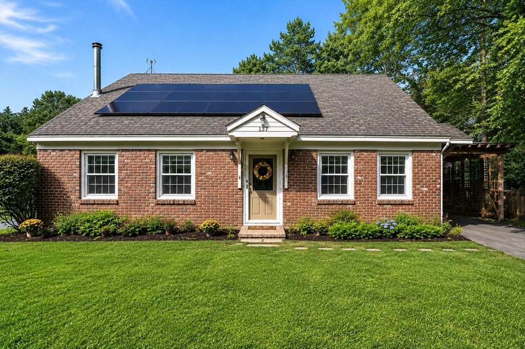 137 Parker Road Lancaster, MA 01523 - Photo 1 of 34 Gallery Image 1