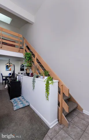 a view of entryway and hall