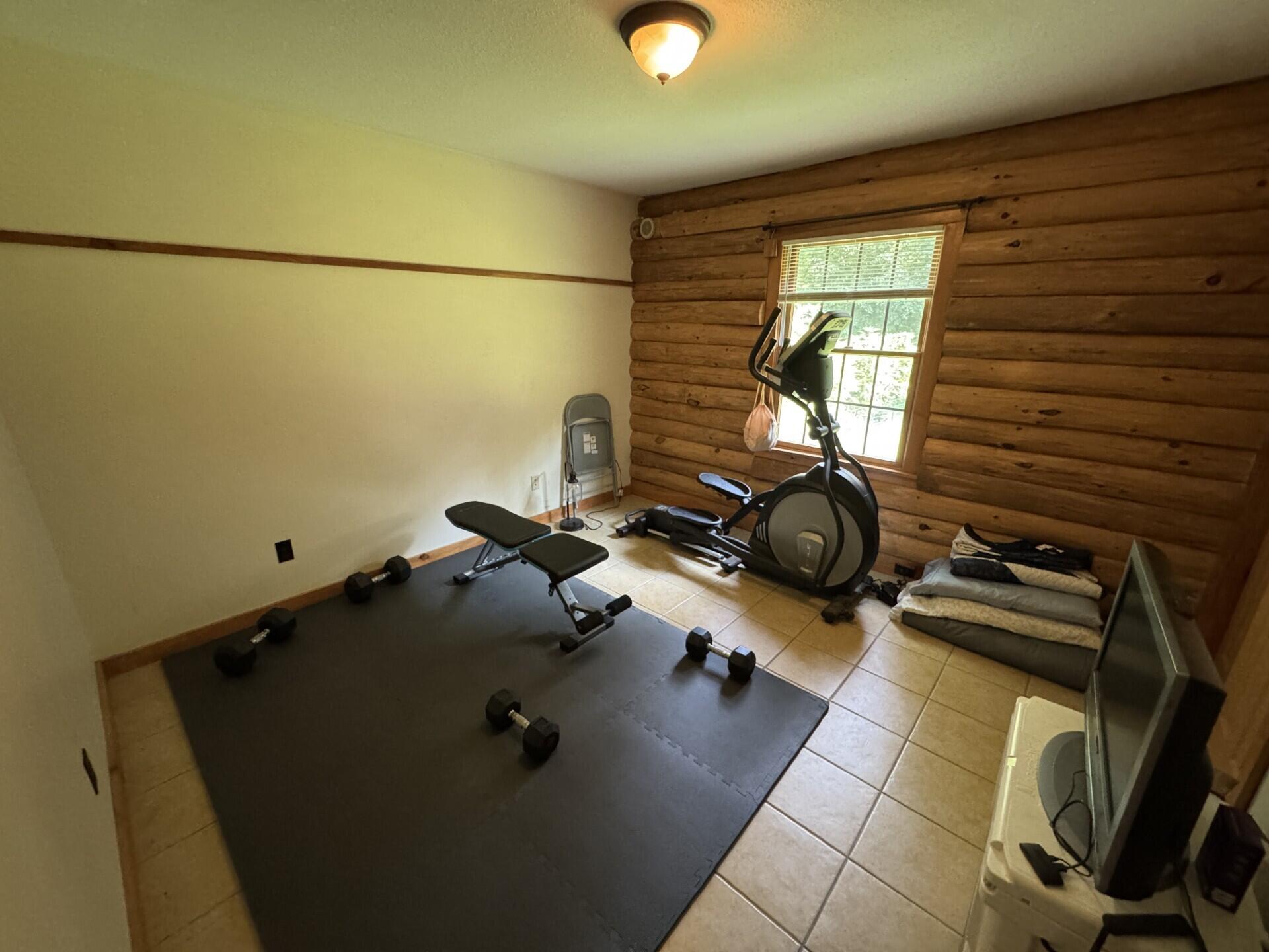 309 Pond Road Burnham, ME 04922 - Photo 20 of 23 Space for workouts