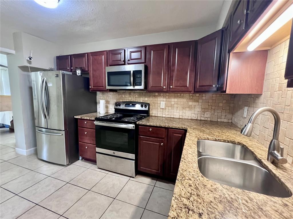 1517 Riley Avenue Orlando, FL 32805 - Photo 9 of 34 Gallery Image 9