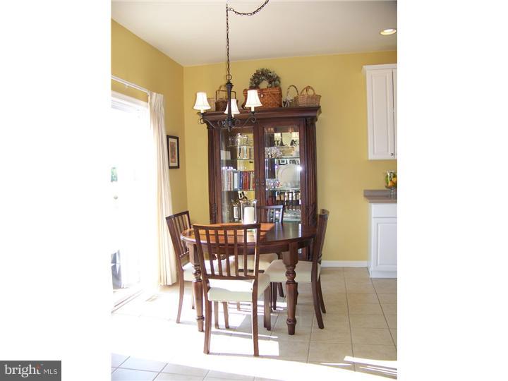 46 Cypress Point Road Westampton, NJ 08060 - Photo 9 of 15 Breakfast Room