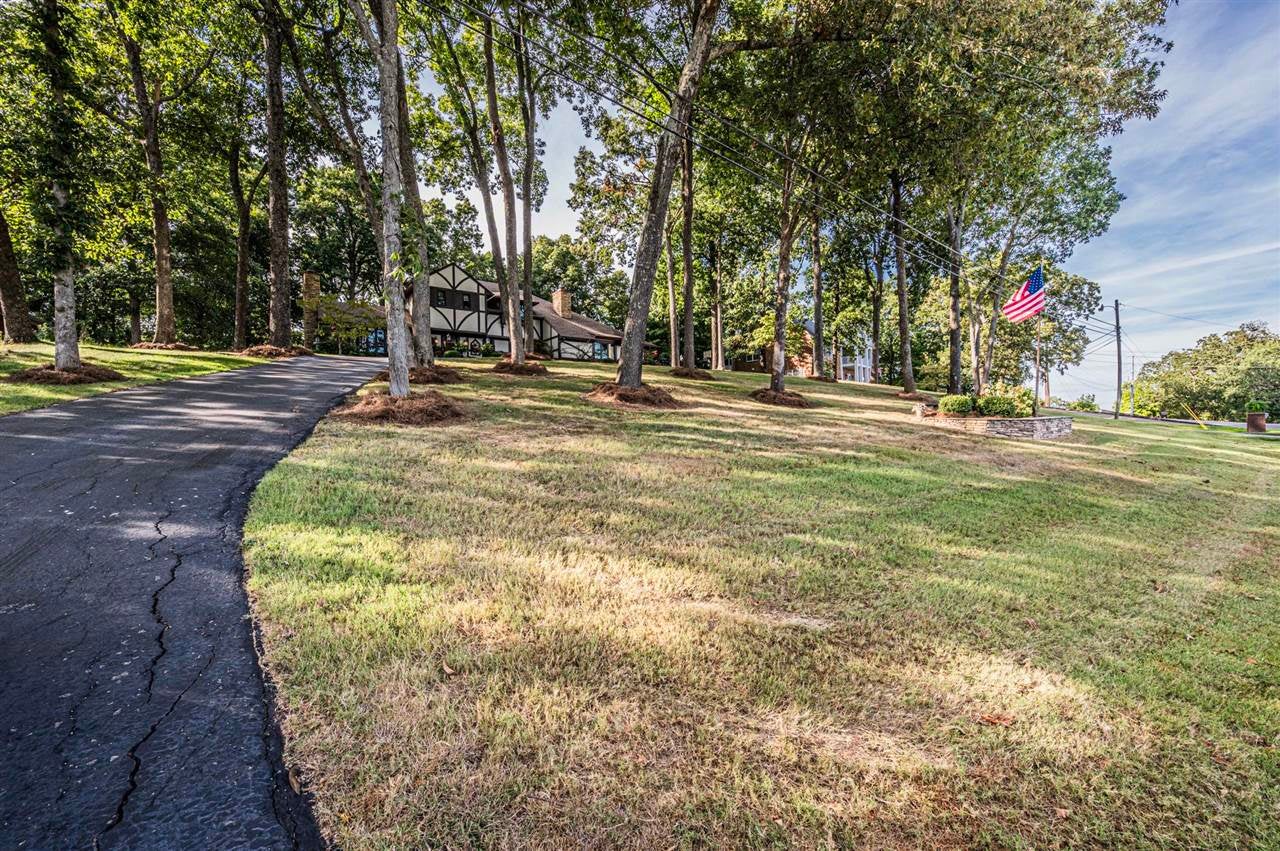 489 Briggs Hill Road Bowling Green, KY 42101 - Photo 3 of 85 Gallery Image 3