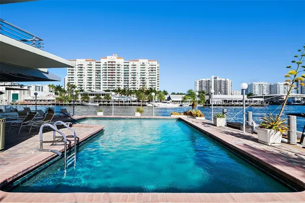 $3,000 | 2900 Northeast 30th Street, Unit 7G, Fort Lauderdale, FL 33306