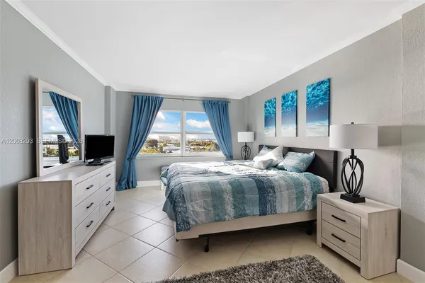 $3,000 | 2900 Northeast 30th Street, Unit 7G, Fort Lauderdale, FL 33306