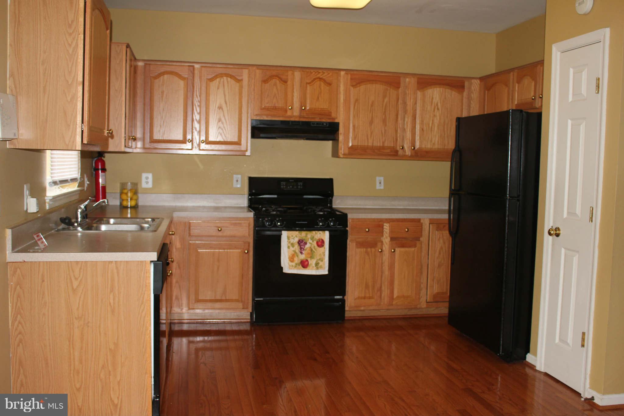 9056 Two Bays Road Lorton, VA 22079 - Photo 6 of 16 Kitchen