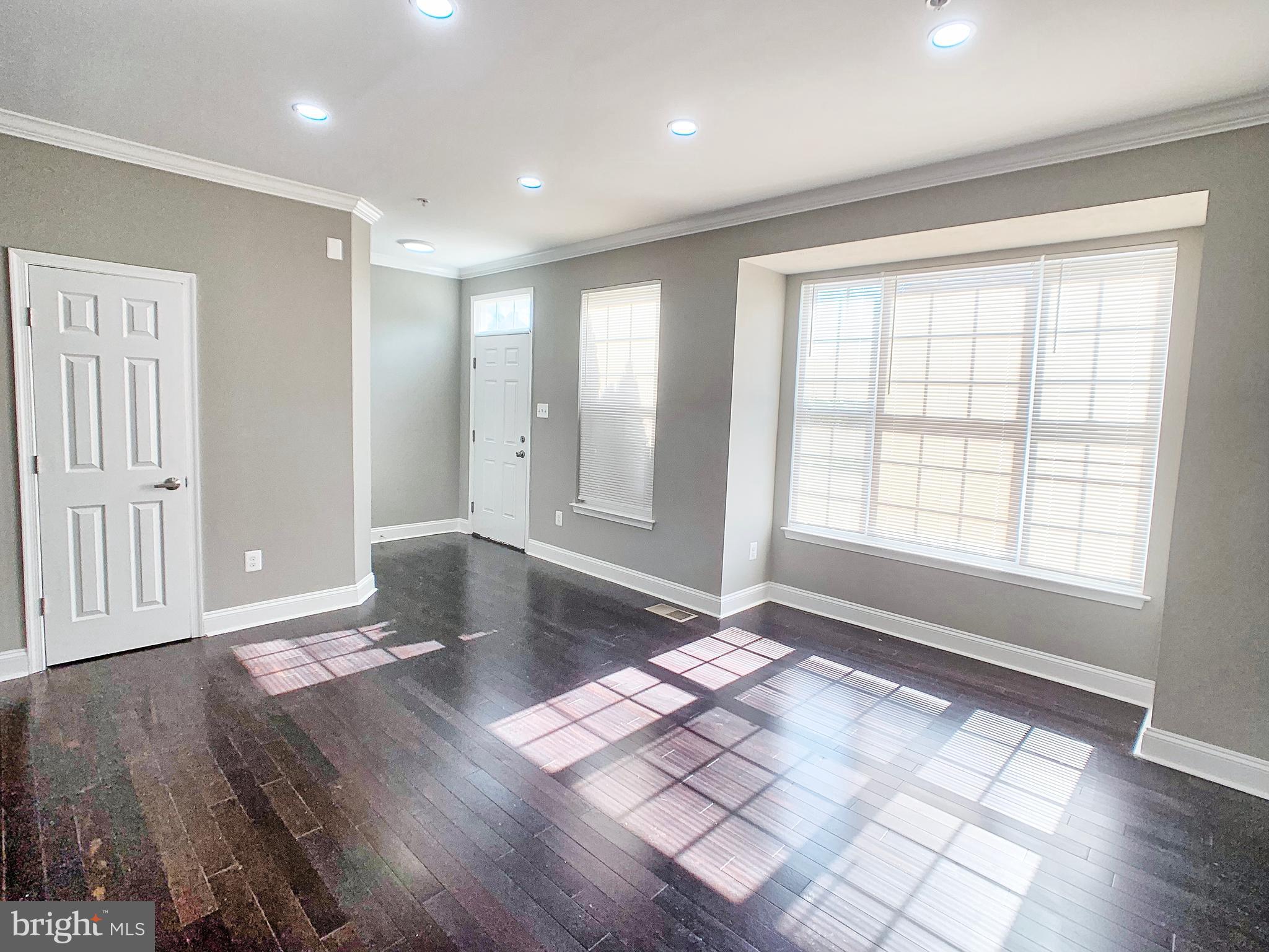9807 Davison Road Middle River, MD 21220 - Photo 3 of 25