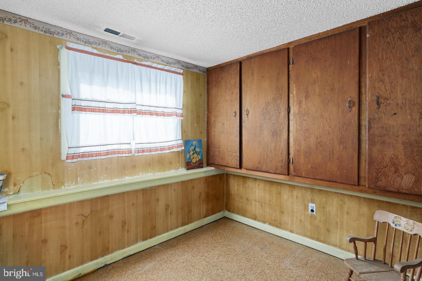 112 Hillside Road Stratford, NJ 08084 - Photo 19 of 24 Den/Office or 4th Bedroom