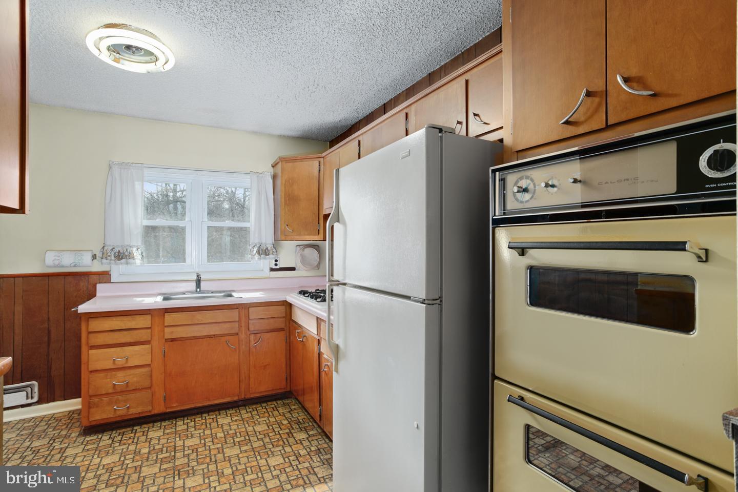 112 Hillside Road Stratford, NJ 08084 - Photo 9 of 24