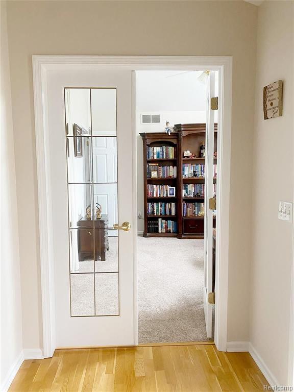 560 Misty Brook Lane Rochester Hills, MI 48307 - Photo 18 of 42