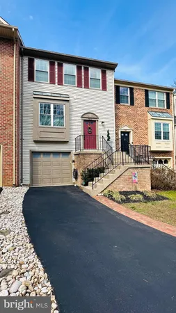 $690,000 | 7812 Solomon Seal Drive, Springfield, VA 22152