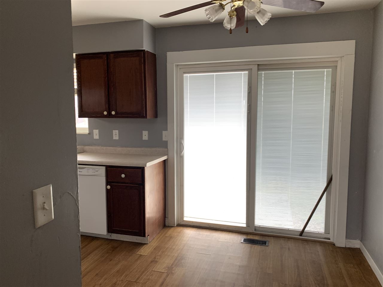 11166 Morrish Road Montrose, MI 48457 - Photo 5 of 15 50035520-4.JPG