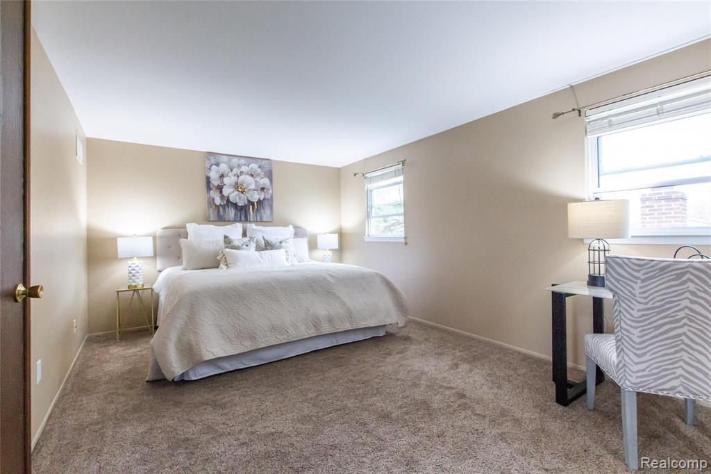 753 Kings Way Canton, MI 48188 - Photo 21 of 35