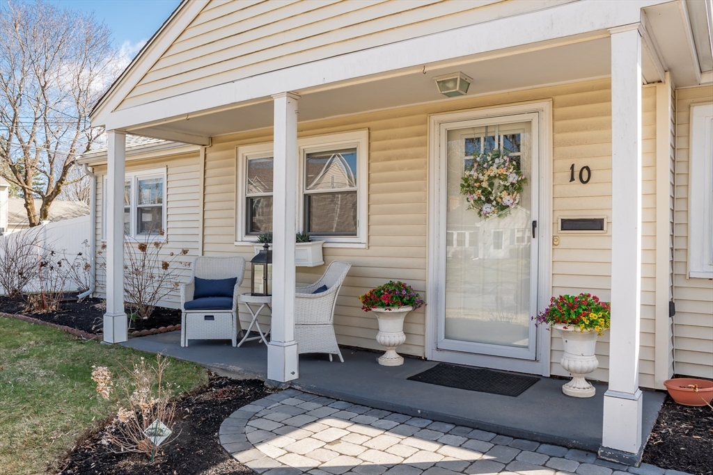 10 Rutledge Road Natick, MA 01760 - Photo 3 of 23