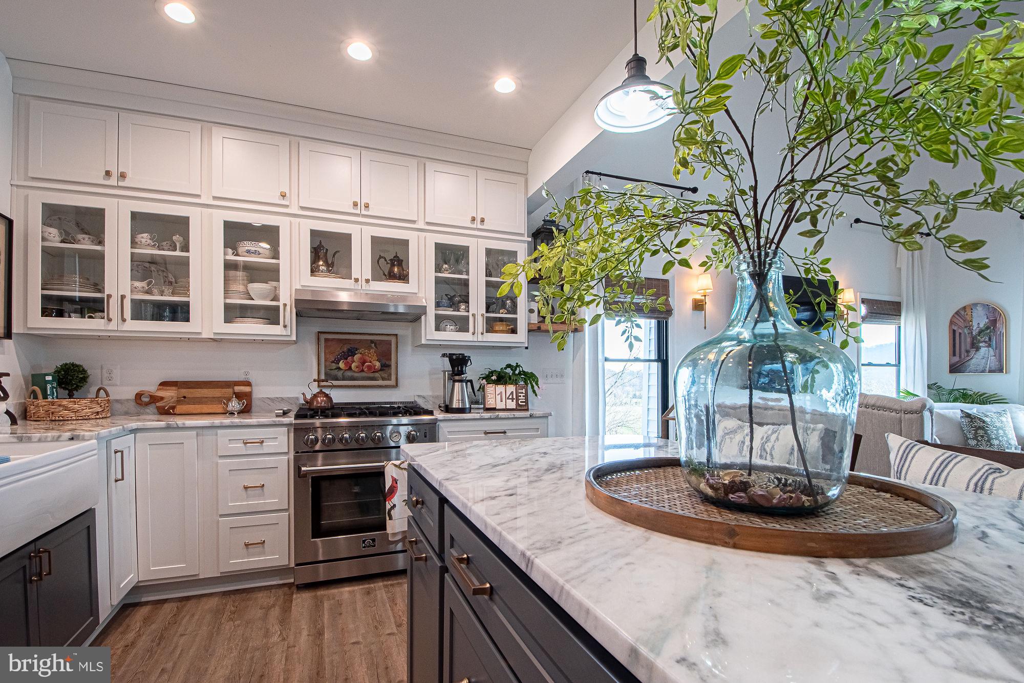 691 Sunset Village Road Front Royal, VA 22630 - Photo 26 of 63 Kitchen