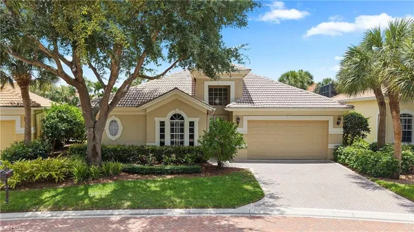 $1,075,000 | 2296 Island Cove Circle, Naples, FL 34109