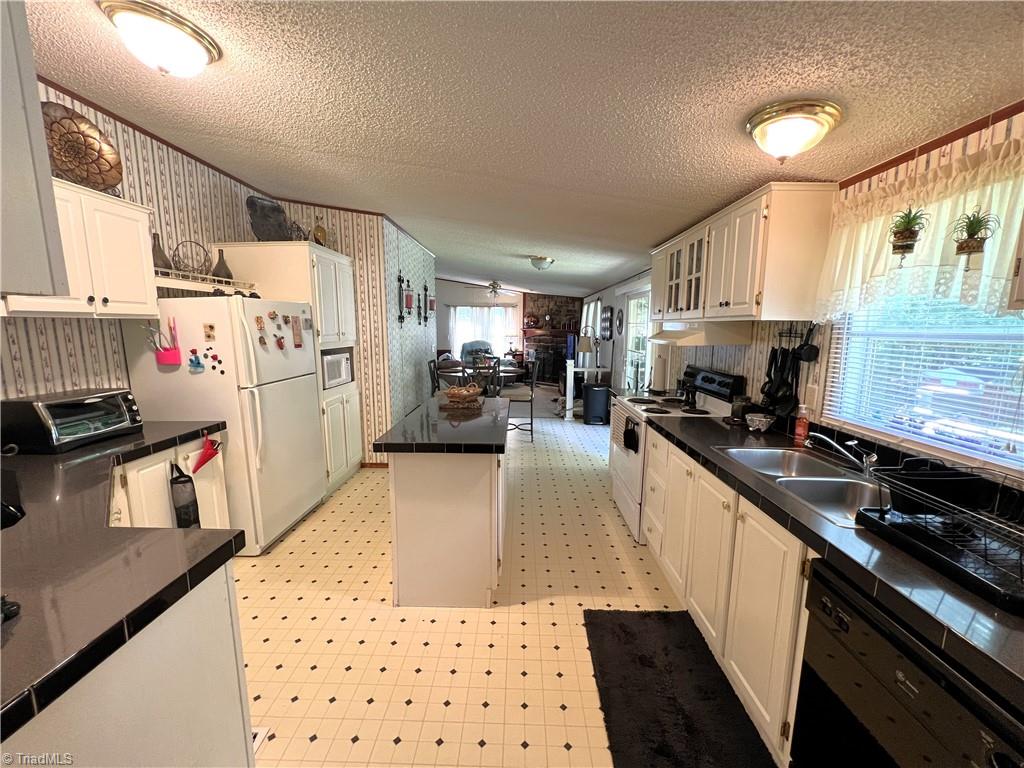 140 Falling Brook Road Stokesdale, NC 27357 - Photo 15 of 35 Gallery Image 15
