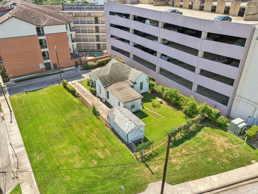 1106 Oneil Street Houston, TX 77019 - Photo 8 of 21 Bird's eye view