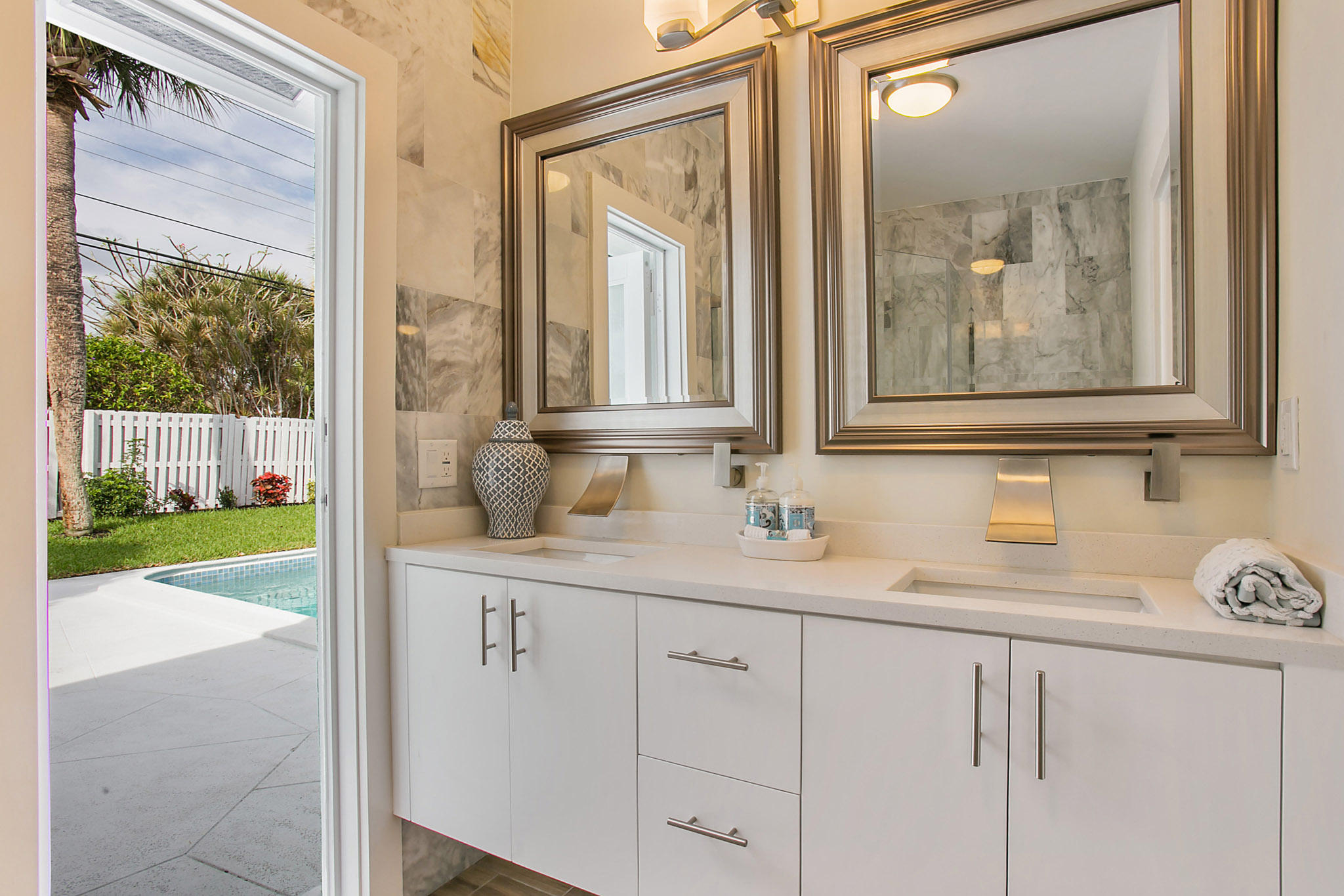 1037 Southwest 12th Avenue Boca Raton, FL 33486 - Photo 19 of 25 Master Bath