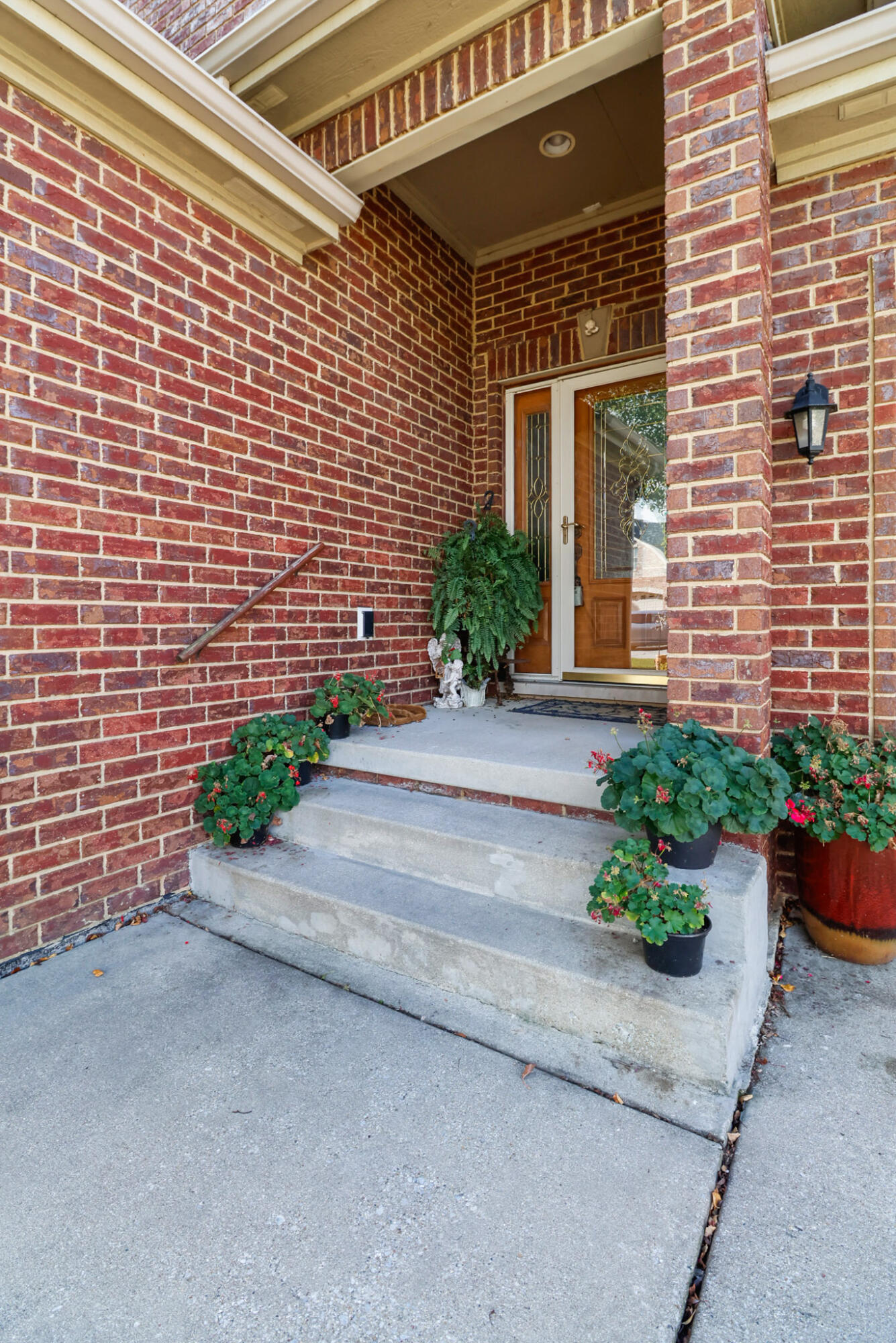 10400 Doubletree Drive South Crown Point, IN 46307 - Photo 4 of 41 1335x2000