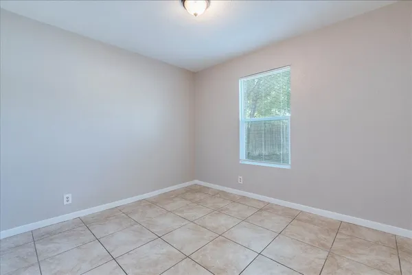 $1,495 | 2302 Tern Circle, Unit B, Austin, TX 78744