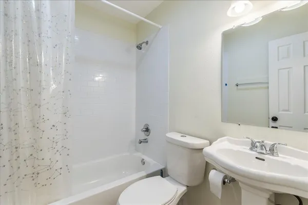 $1,495 | 2302 Tern Circle, Unit B, Austin, TX 78744