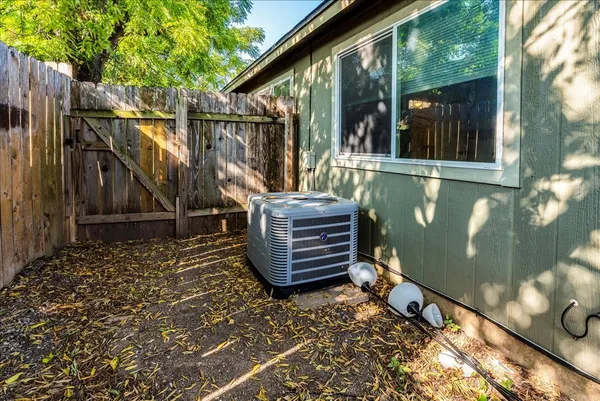 $1,495 | 2302 Tern Circle, Unit B, Austin, TX 78744