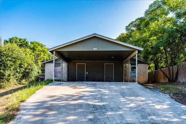 $1,495 | 2302 Tern Circle, Unit B, Austin, TX 78744