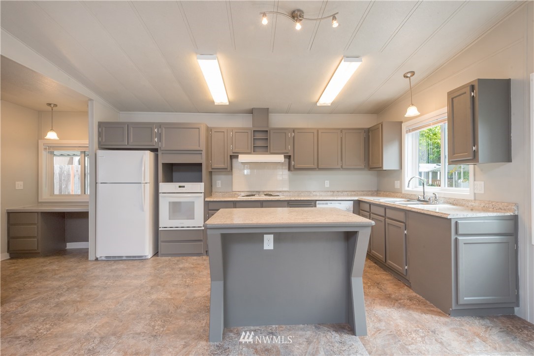 375 Union Avenue Southeast, Unit 147 Renton, WA 98059 - Photo 9 of 23 Gallery Image 9