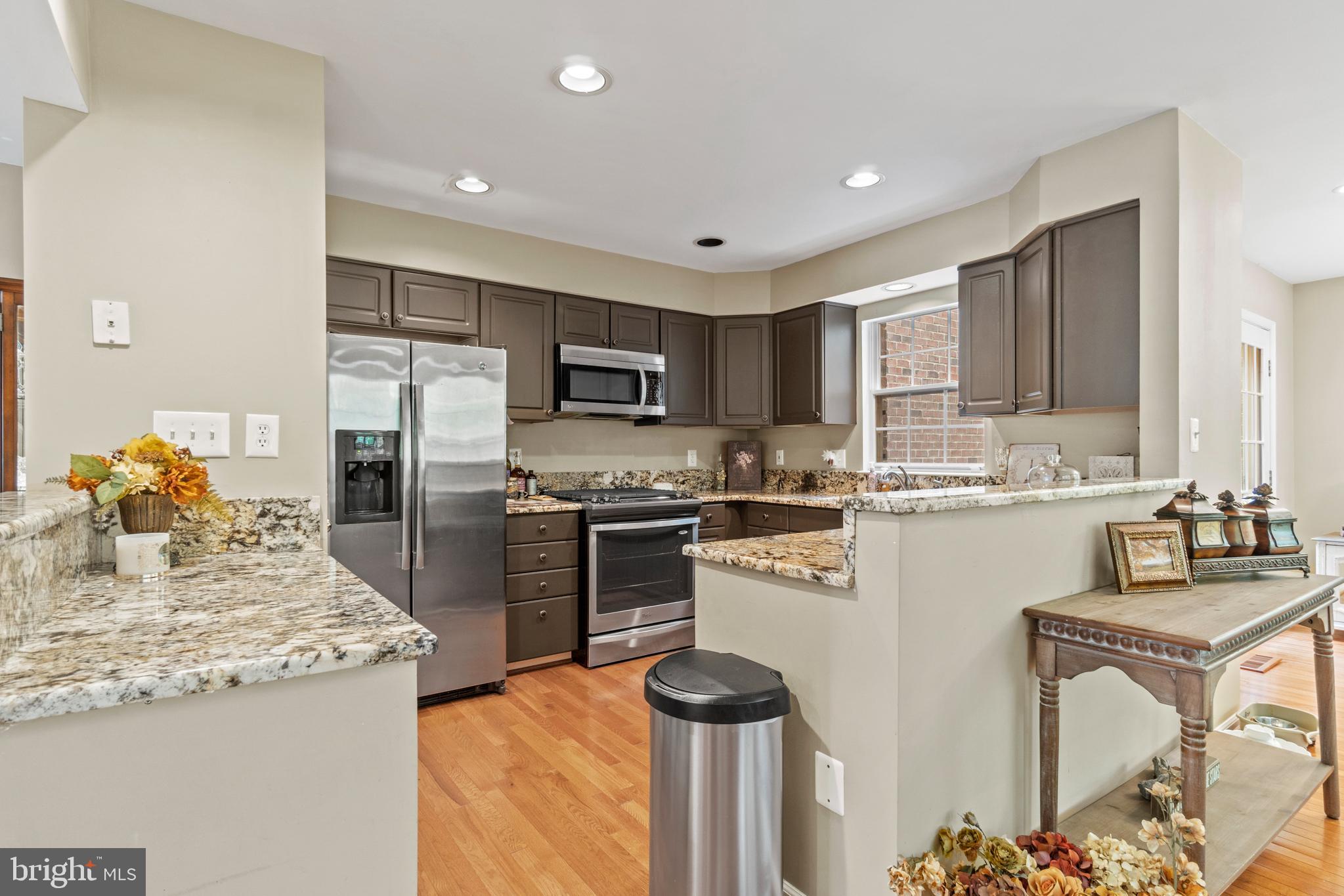 1468 Park Garden Lane Reston, VA 20194 - Photo 11 of 42 Kitchen