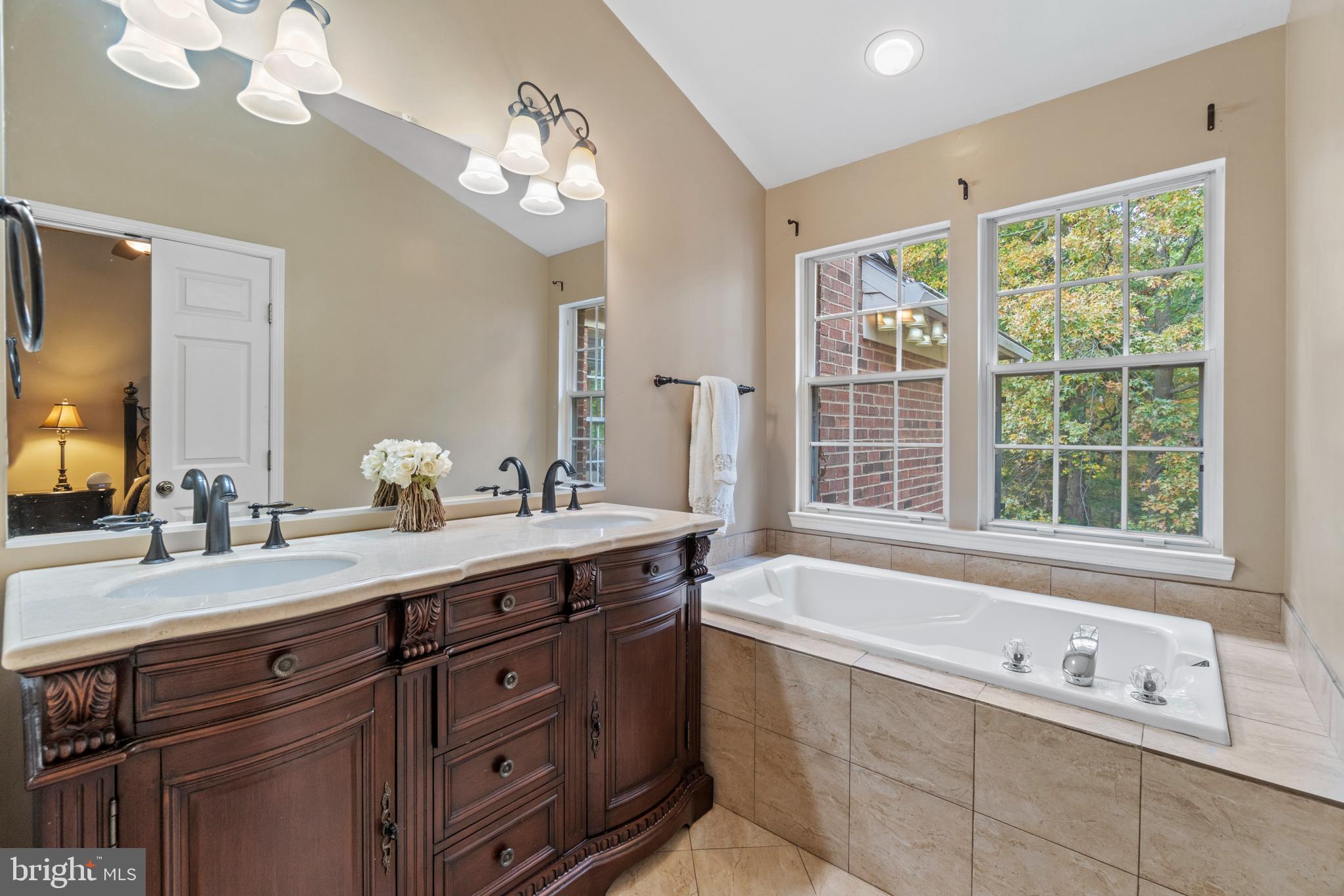 1468 Park Garden Lane Reston, VA 20194 - Photo 24 of 42 Primary Bathroom