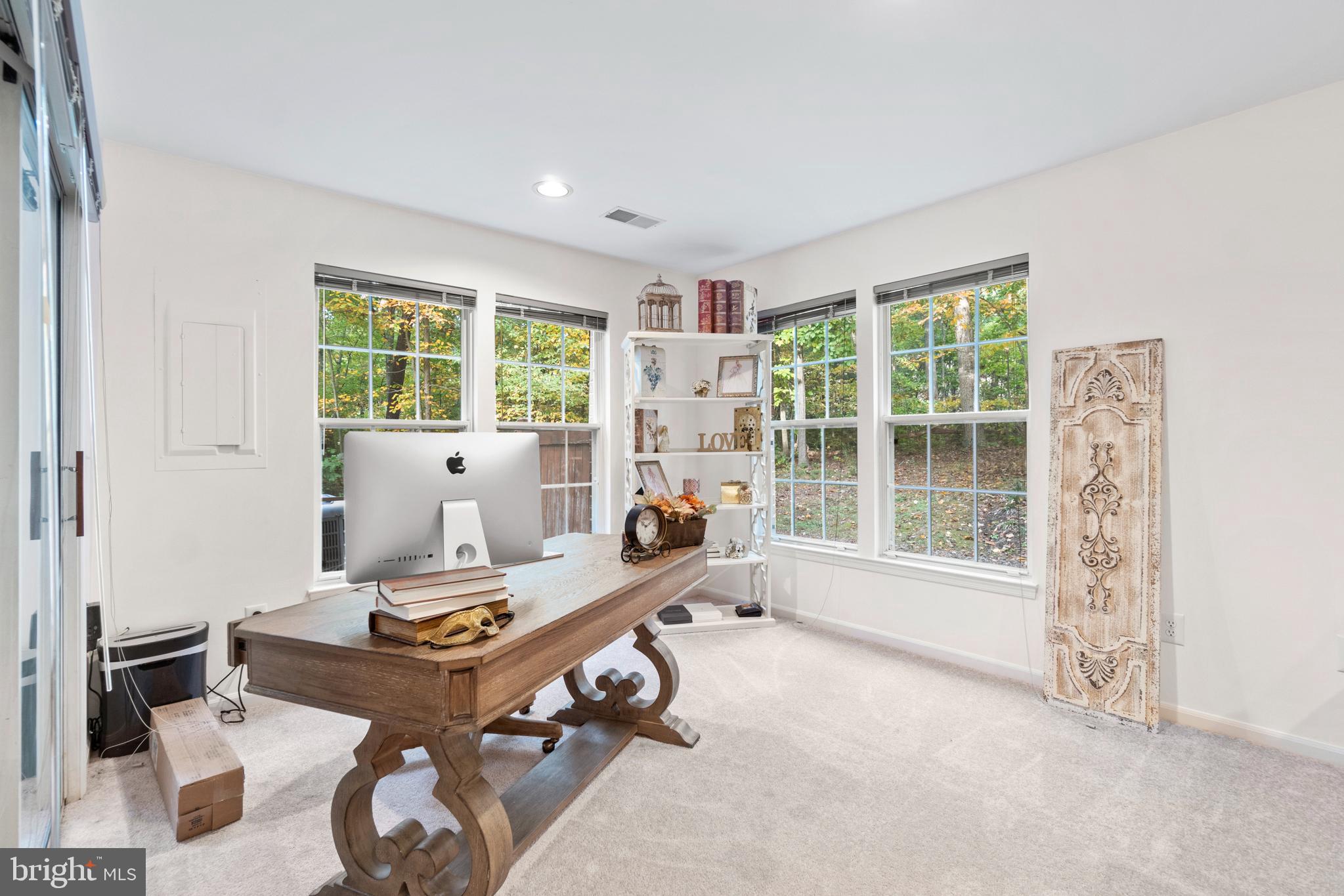 1468 Park Garden Lane Reston, VA 20194 - Photo 31 of 42 Family Room