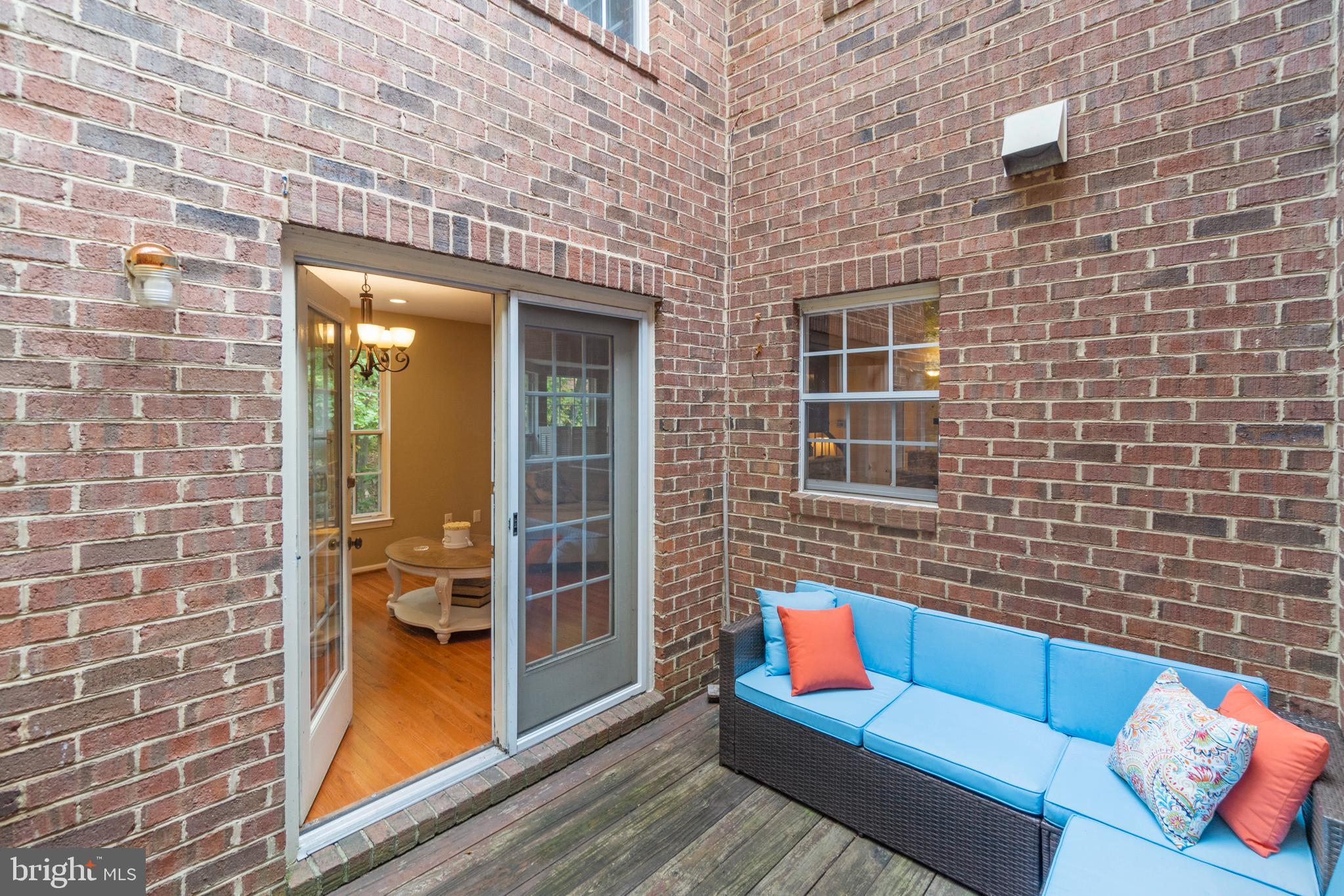 1468 Park Garden Lane Reston, VA 20194 - Photo 34 of 42 Balcony