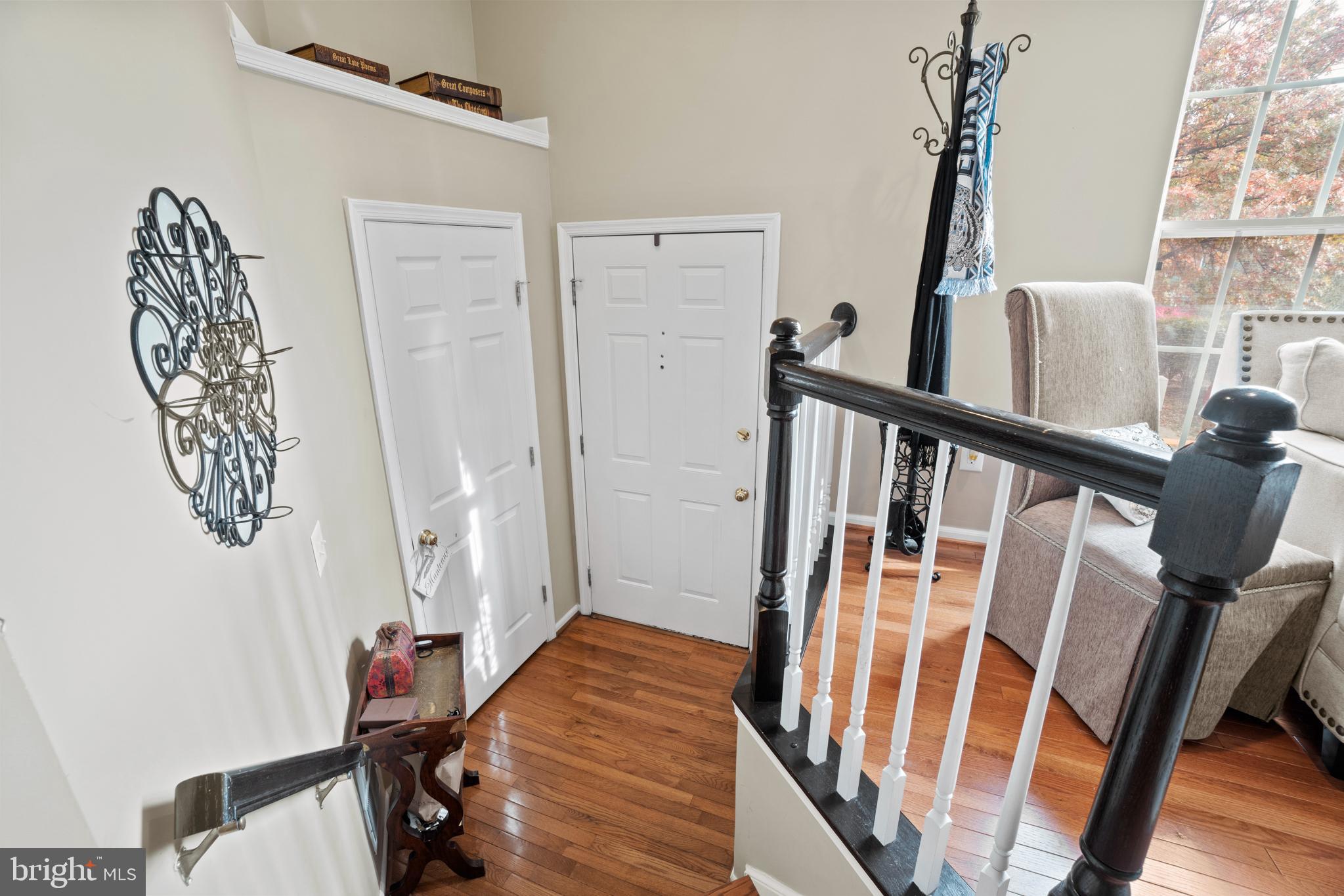 1468 Park Garden Lane Reston, VA 20194 - Photo 5 of 42 Foyer