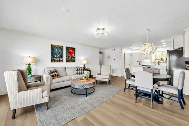 $425,000 | 775 Gulf Shore Drive, Unit 1081, Destin, FL 32541