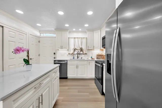 $425,000 | 775 Gulf Shore Drive, Unit 1081, Destin, FL 32541