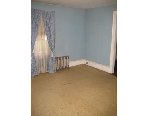 92 Redlands Street Springfield, MA 01104 - Photo 6 of 7