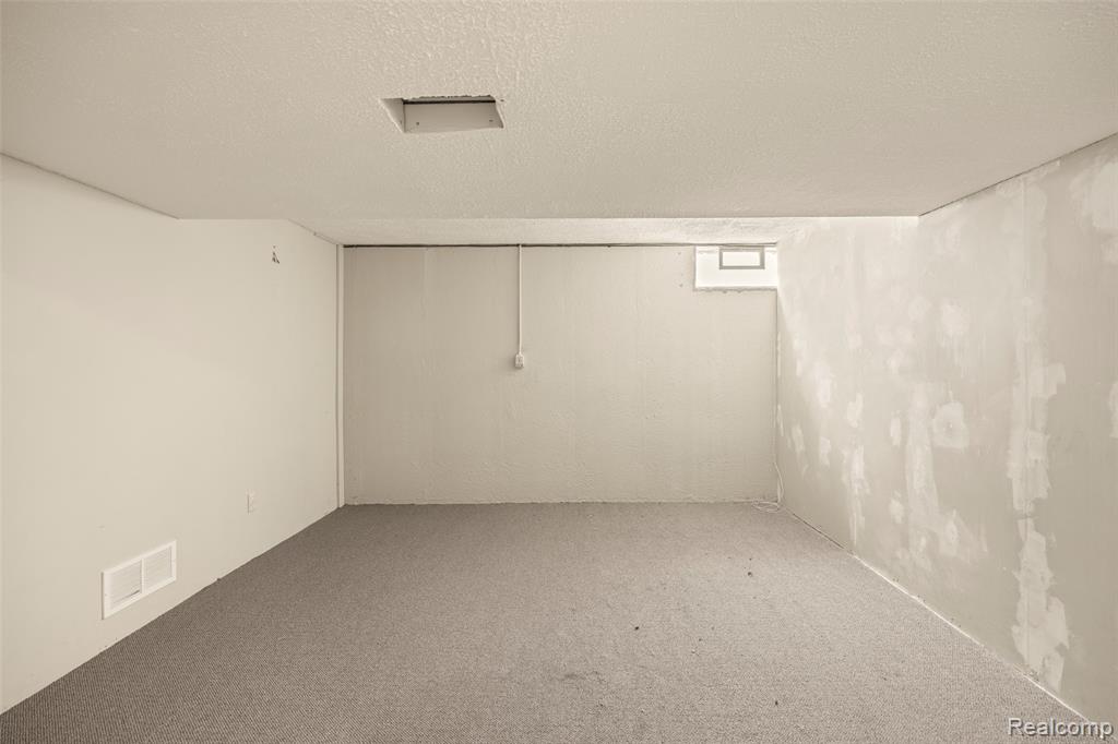 52909 10 Mile Road South Lyon, MI 48178 - Photo 28 of 54 Gallery Image 28