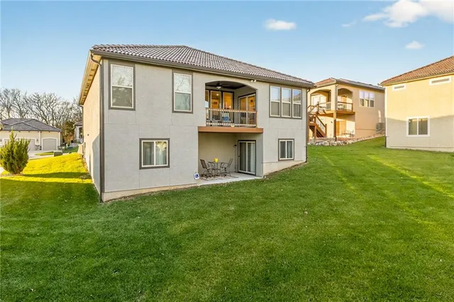 $725,000 | 433 Northwest Kaylea Court, Lee's Summit, MO 64081